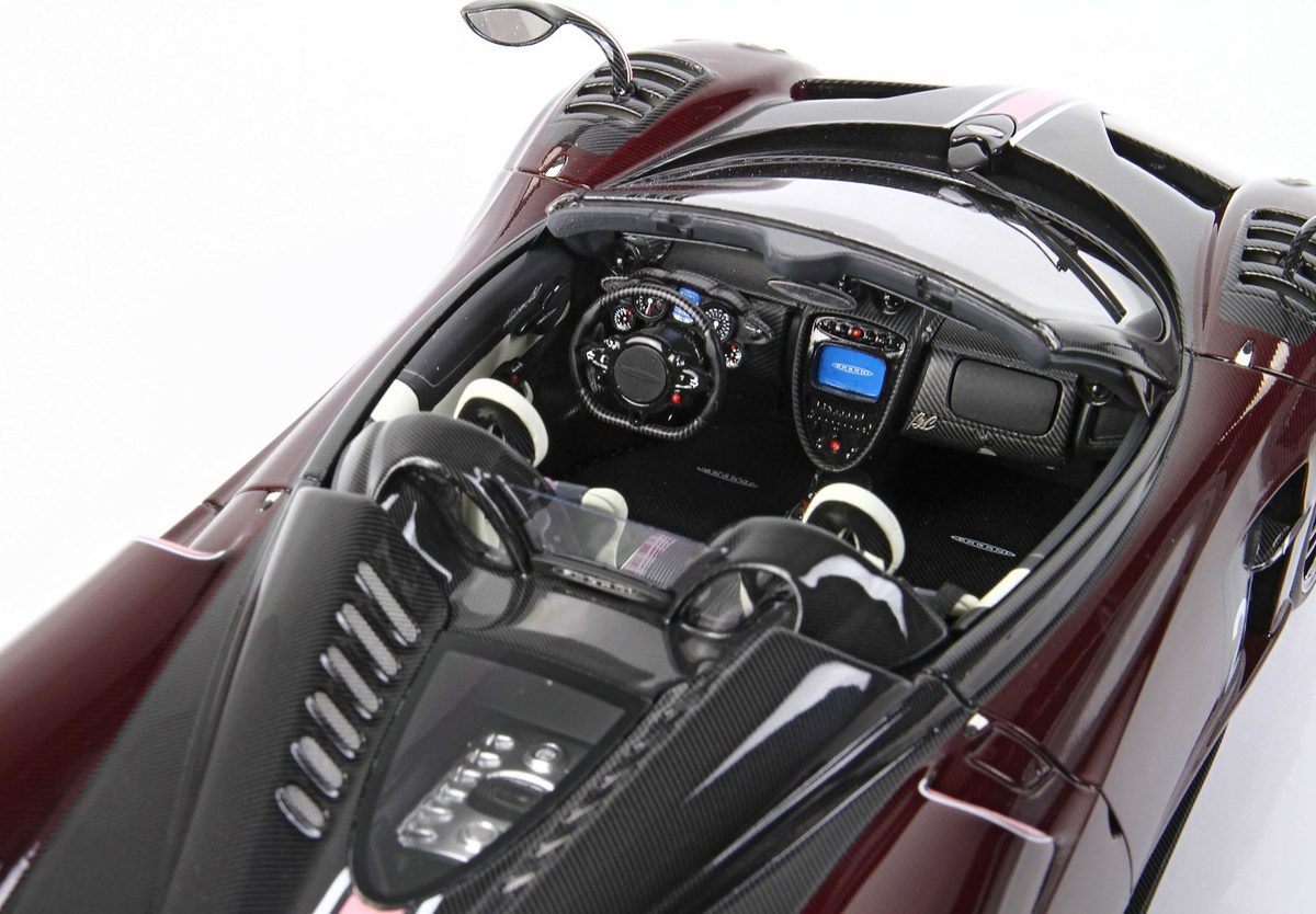 Pagani Automobili Huayra Roadster BC 1:18 Scale Model - Burgundy