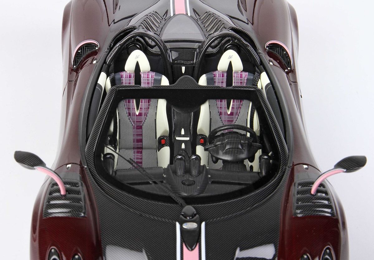 Pagani Automobili Huayra Roadster BC 1:18 Scale Model - Burgundy