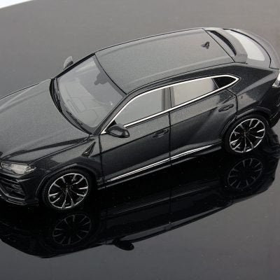 Automobili Lamborghini Urus 1:18 Scale Model